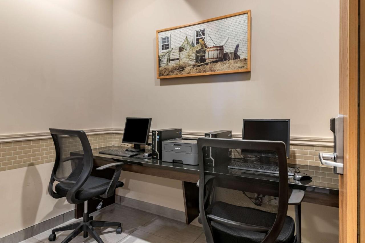 Best Western Plus Bridgewater Hotel & Convention Centre Bagian luar foto