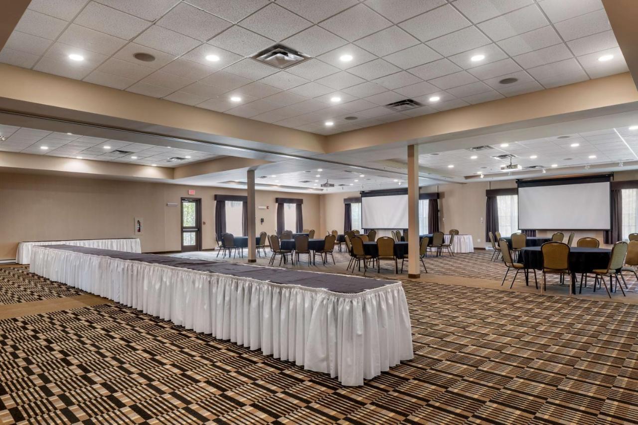 Best Western Plus Bridgewater Hotel & Convention Centre Bagian luar foto