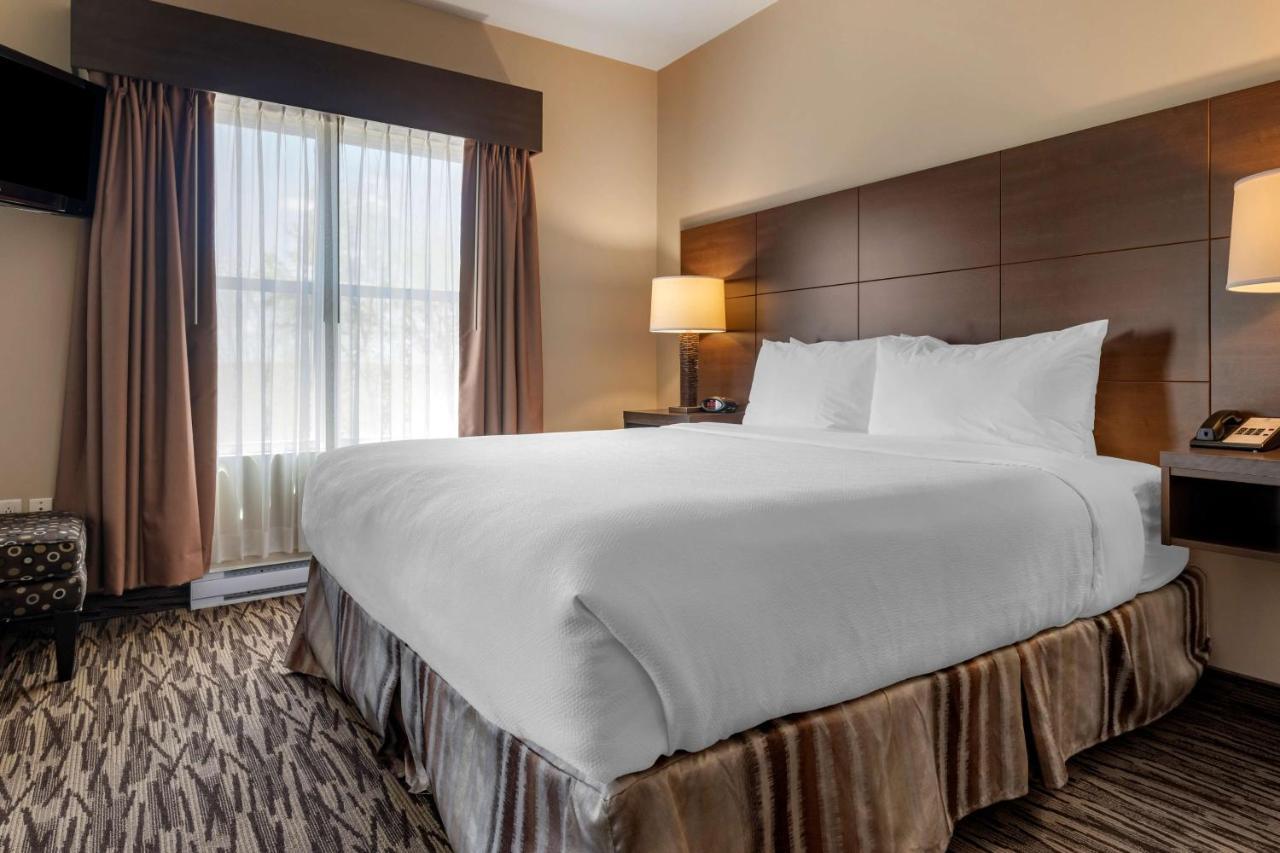 Best Western Plus Bridgewater Hotel & Convention Centre Bagian luar foto