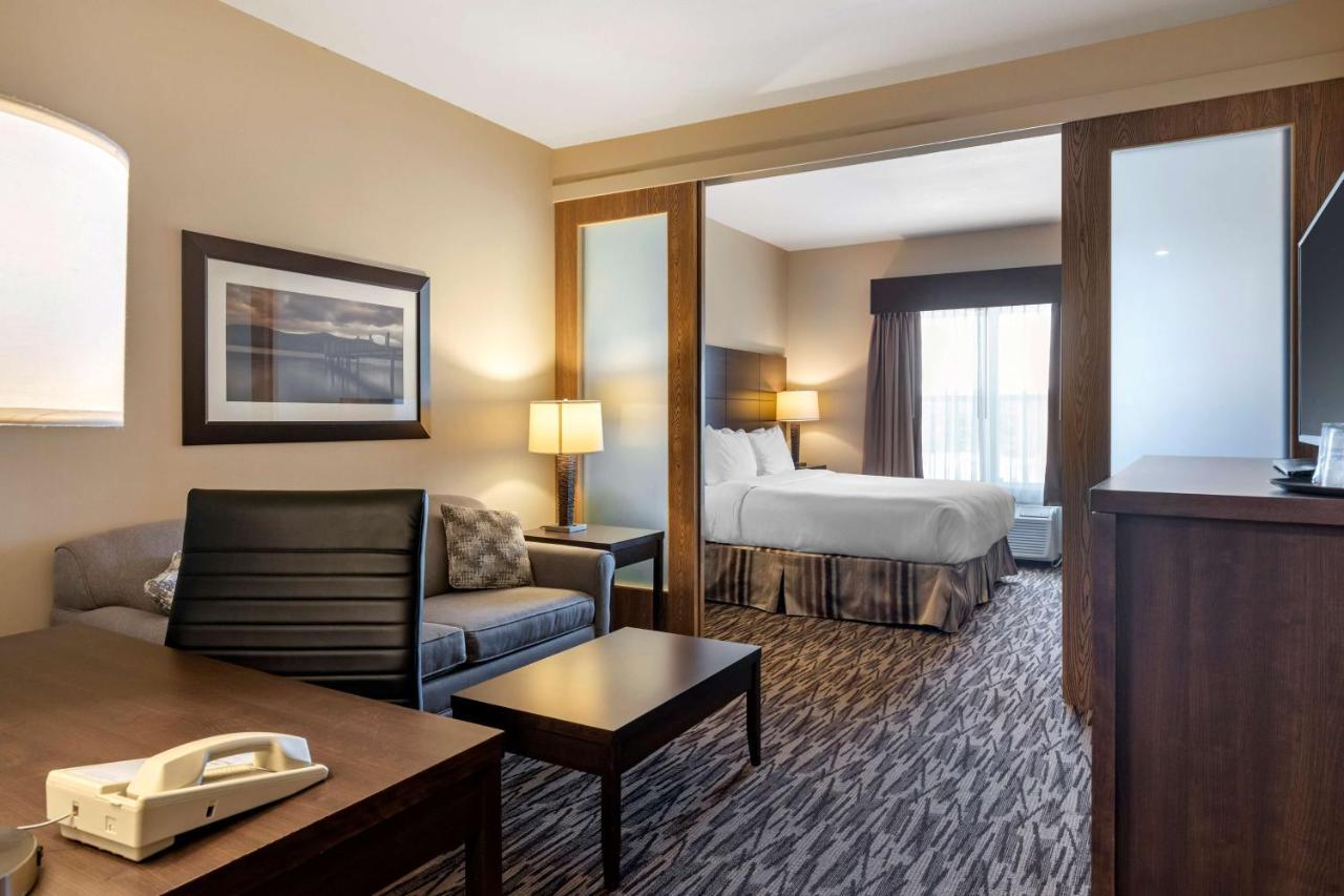 Best Western Plus Bridgewater Hotel & Convention Centre Bagian luar foto