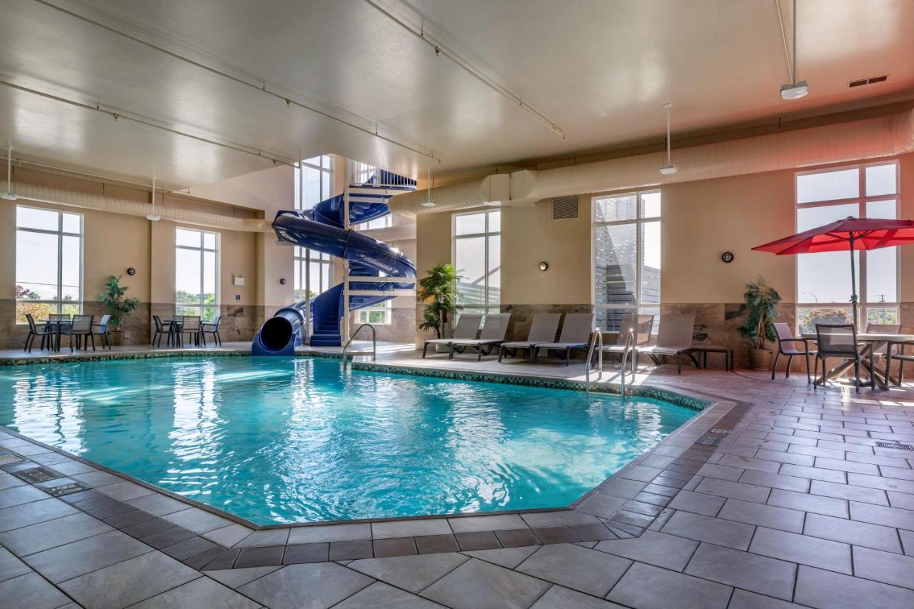 Best Western Plus Bridgewater Hotel & Convention Centre Bagian luar foto
