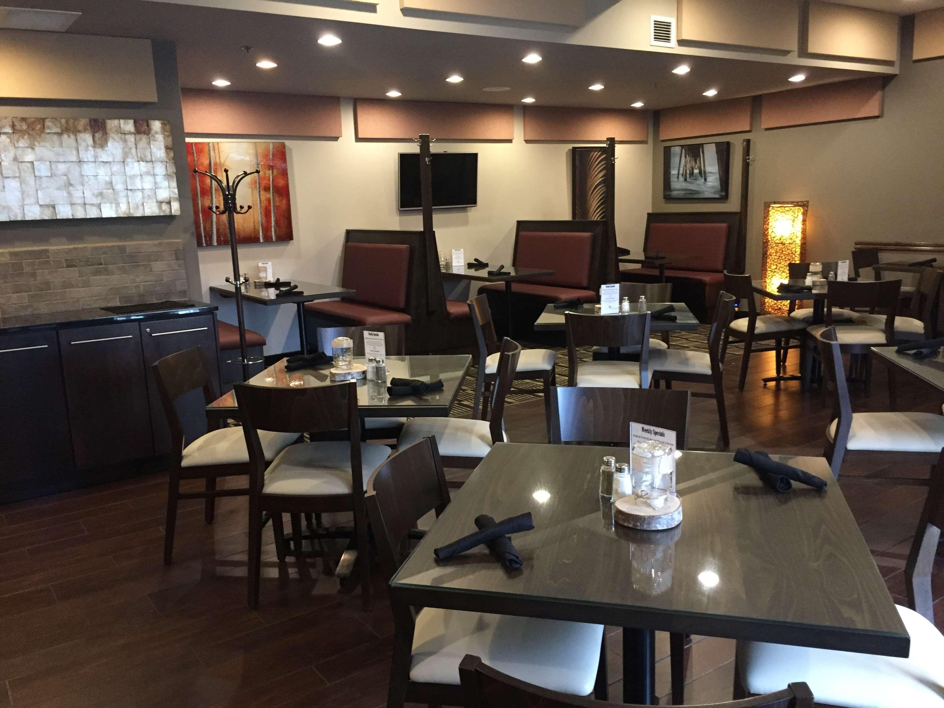 Best Western Plus Bridgewater Hotel & Convention Centre Bagian luar foto